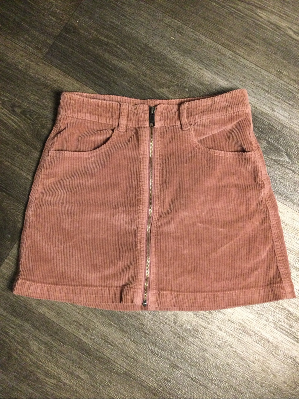 American Eagle Corduroy Zip-Front Mini Skirt in Dusty Rose
